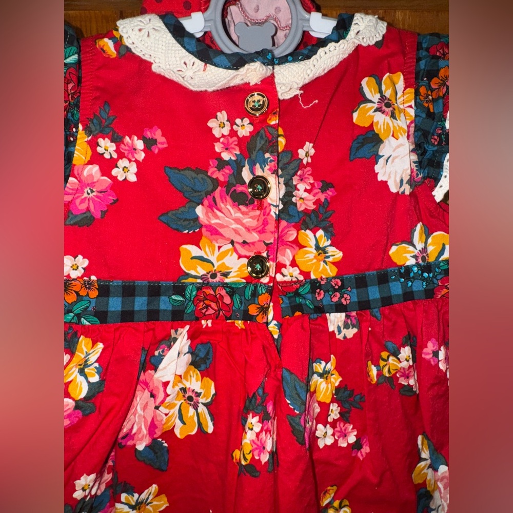 Christmas Outfit - Picture 6 of 7